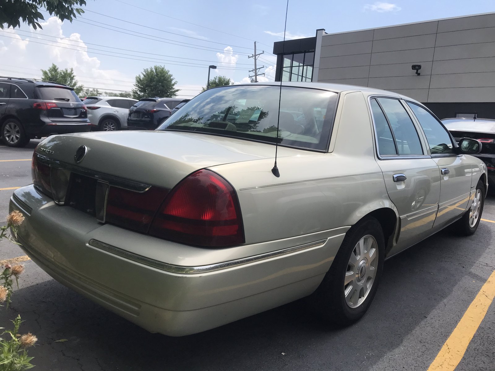 Pre-Owned 2005 Mercury Grand Marquis LS RWD 4dr Car